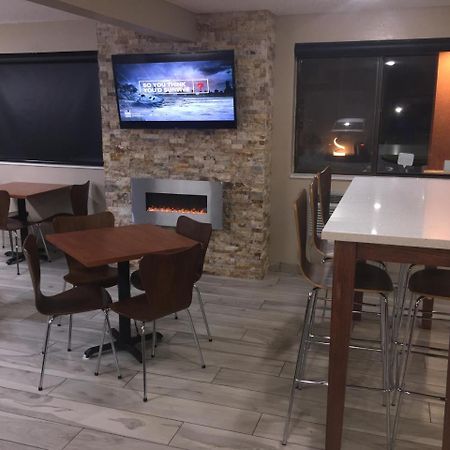 Super 8 By Wyndham Mayfield Extérieur photo
