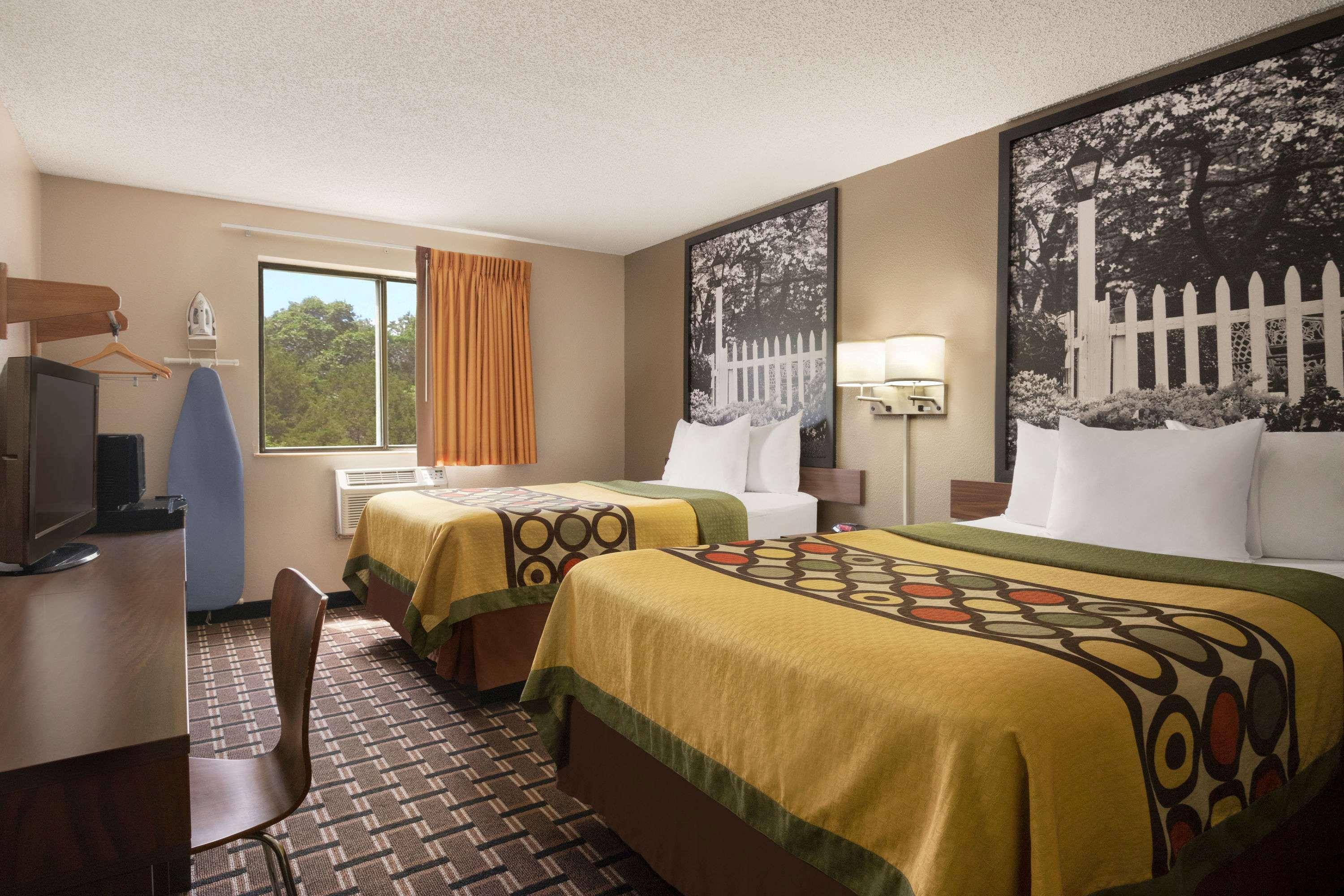 Super 8 By Wyndham Mayfield Extérieur photo