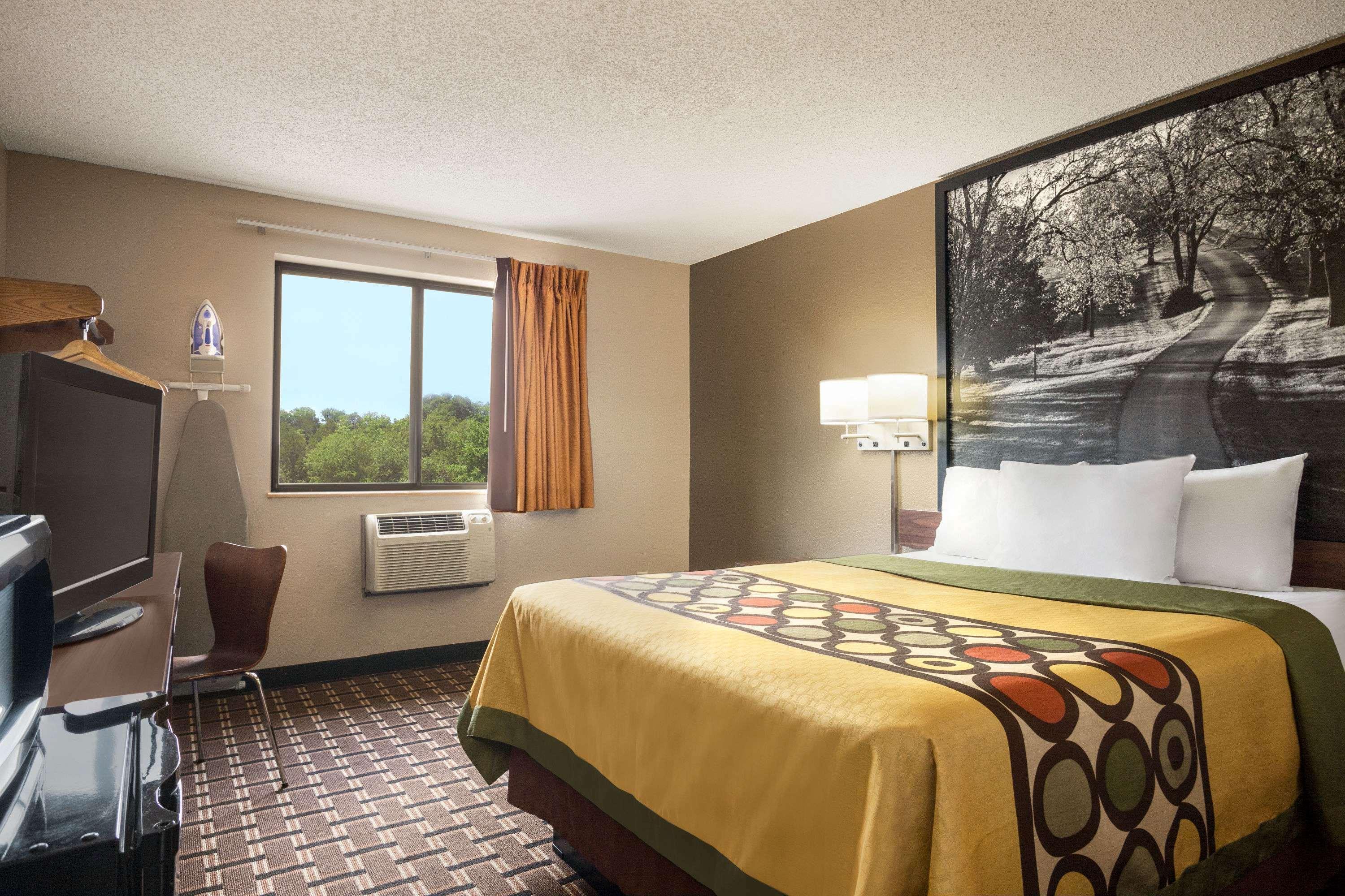 Super 8 By Wyndham Mayfield Extérieur photo