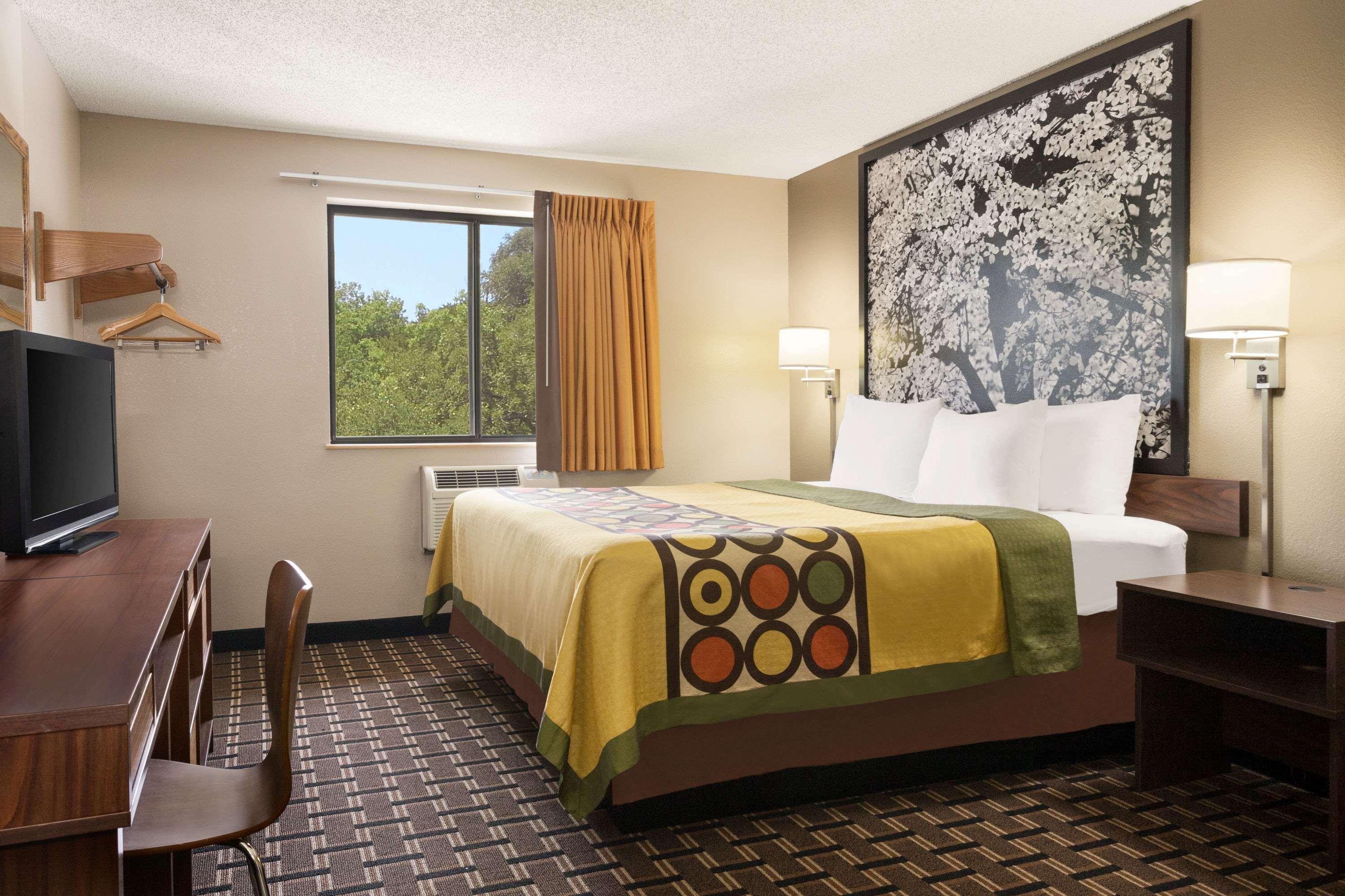 Super 8 By Wyndham Mayfield Extérieur photo