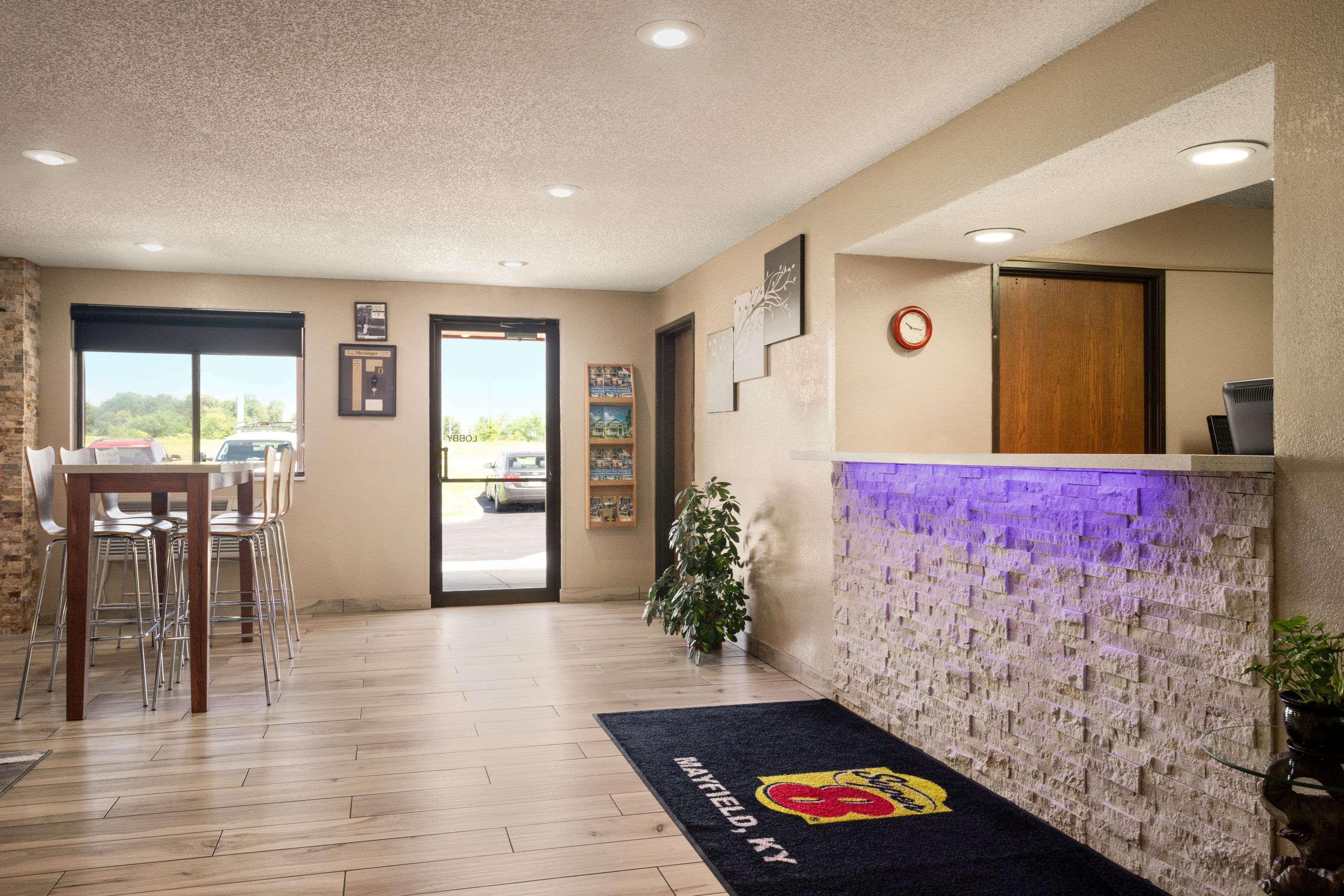 Super 8 By Wyndham Mayfield Extérieur photo
